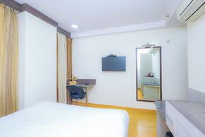 Hyphen Business Hotel