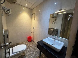 Hyphen Business Hotel