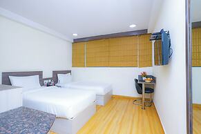 Hyphen Business Hotel