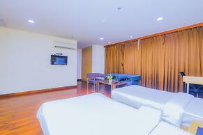 Hyphen Business Hotel