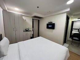 Hyphen Business Hotel