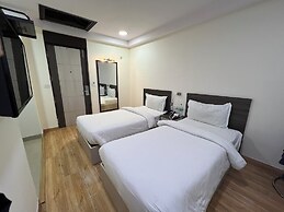 Hyphen Business Hotel