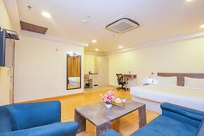 Hyphen Business Hotel