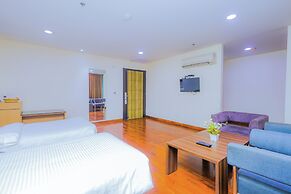 Hyphen Business Hotel