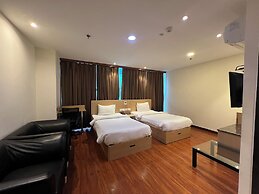 Hyphen Business Hotel