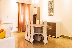 Reeve Court Apartment