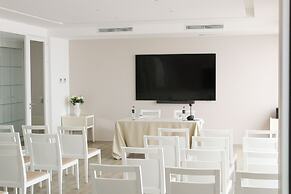 Bianco Riccio Suite Hotel