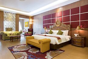 Ramada Suites by Wyndham Solo