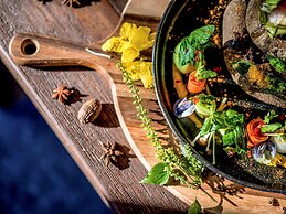 Legacy Yen Tu - MGallery