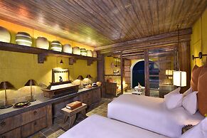 Legacy Yen Tu - MGallery