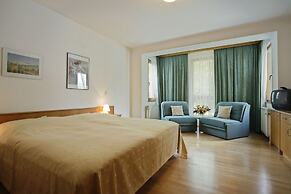 Am Spiegeln dialog.hotel.wien