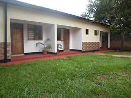 Tarn Hut Resort