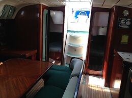 Yacht Yota Bellavita