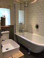 Bridgend House B & B