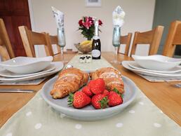 Whalebone Cottage at Broadings Farm