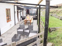 Maestyddyn Farm House