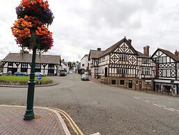 Maestyddyn Farm House
