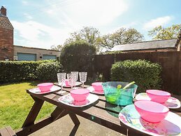 2 Pines Farm Cottages