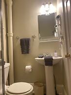 Red Rose Inn Bed & Breakfast