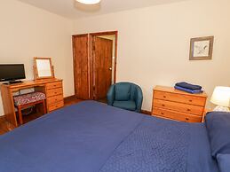 Ddol Helyg Farmhouse