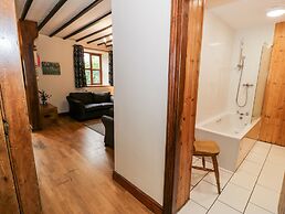 Ddol Helyg Farmhouse