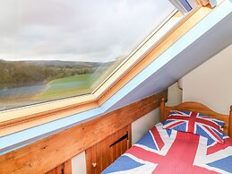 1 Bridge End & Garden