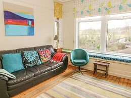 1 Bridge End & Garden