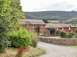 Bryn Howell Stables