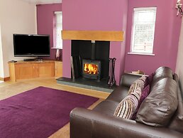 Bryn Derw Holiday Cottage