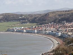 Bryn Derw Holiday Cottage
