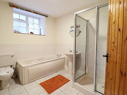 Farchynys Court Cottage