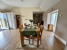 Llaethdy - The Dairy