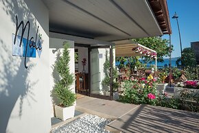 Malì Guest House & Terrace Bar