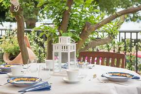 Malì Guest House & Terrace Bar