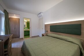 Malì Guest House & Terrace Bar