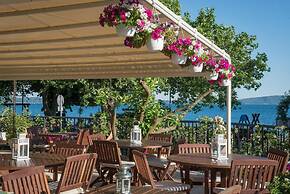 Malì Guest House & Terrace Bar
