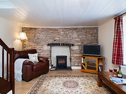 3 Horse Pool Road
