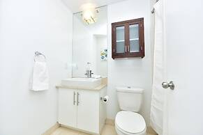 Sarkar Suites - Maple Leaf Square