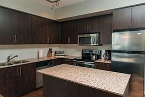 Sarkar Suites - Maple Leaf Square