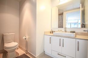 Sarkar Suites - Entertainment District