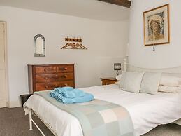 Alice Cottage