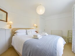 4 Coastguards Cottage