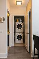 Sarkar Suites - CN Tower Rogers Centre