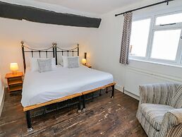 Little Cowarne Court
