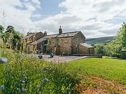 Deerclose West Farmhouse