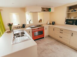 Deerclose West Farmhouse