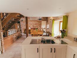 Deerclose West Farmhouse