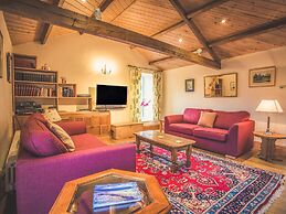 Deerclose West Farmhouse