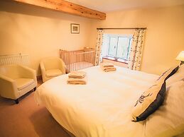 Deerclose West Farmhouse