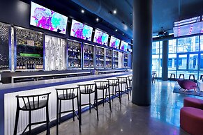Aloft Chicago Mag Mile